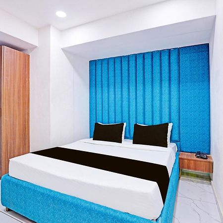 Super Hotel O Althan Formerly Hotel Niraant สุรัต ภายนอก รูปภาพ