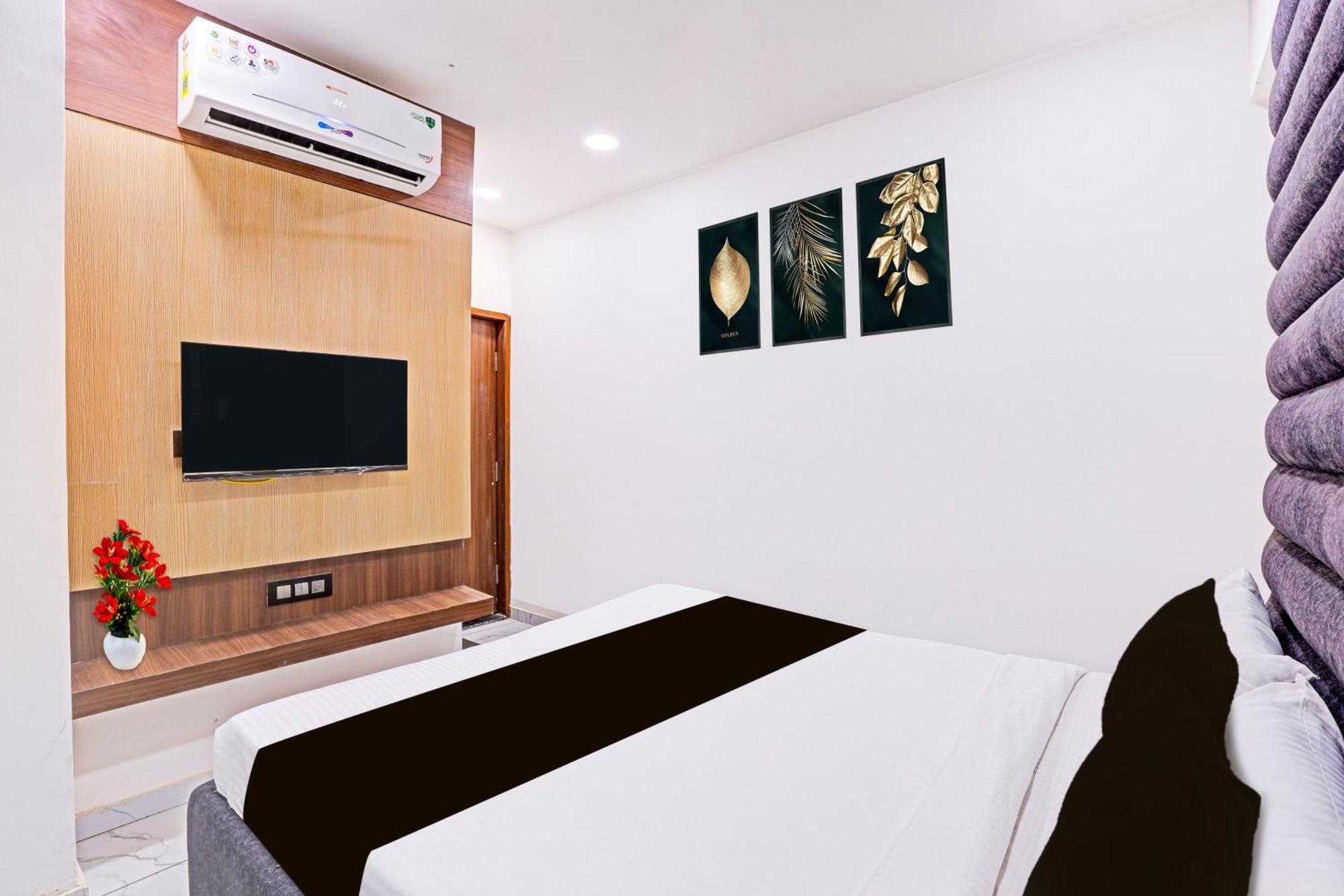Super Hotel O Althan Formerly Hotel Niraant สุรัต ภายนอก รูปภาพ