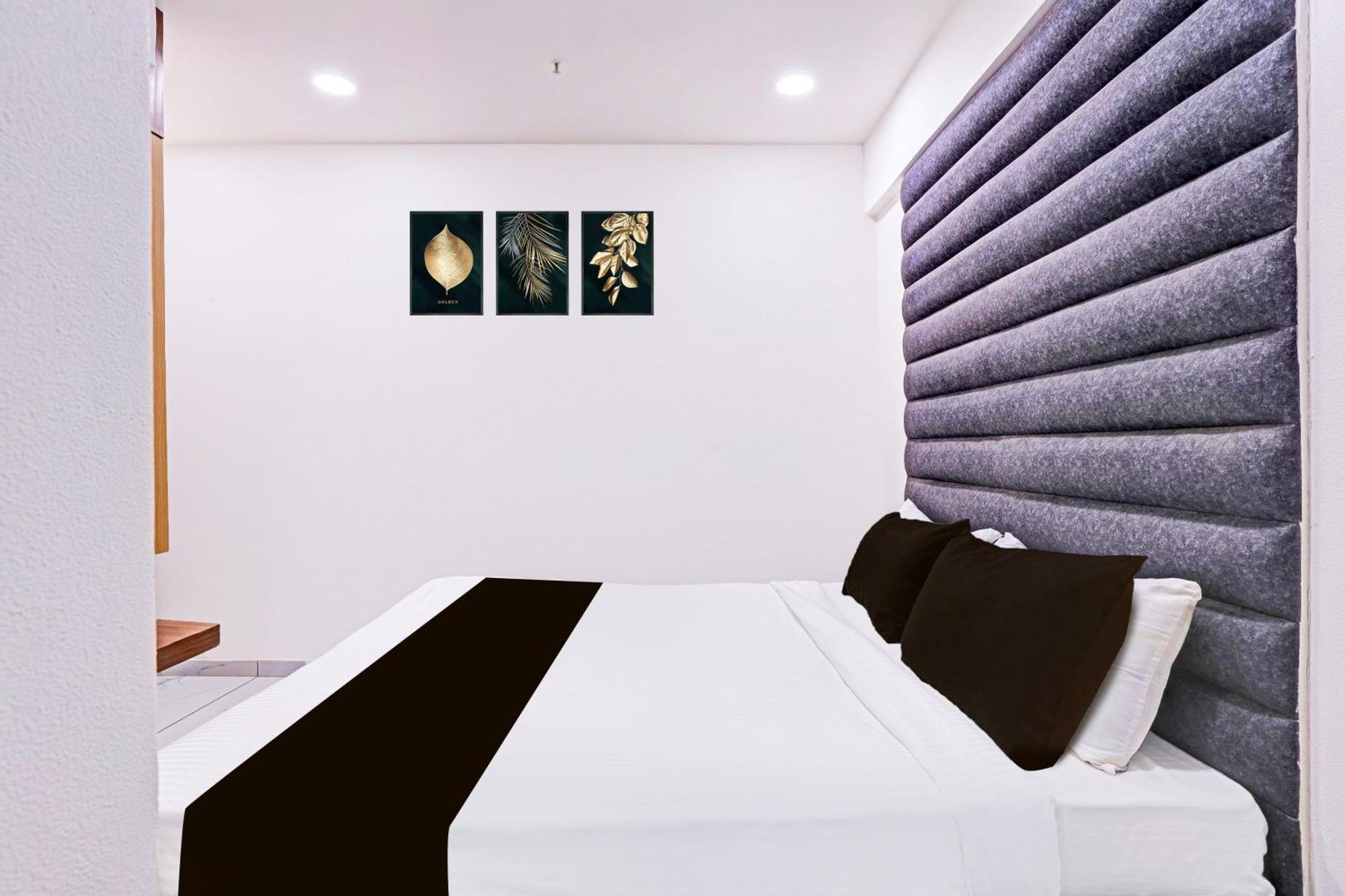 Super Hotel O Althan Formerly Hotel Niraant สุรัต ภายนอก รูปภาพ