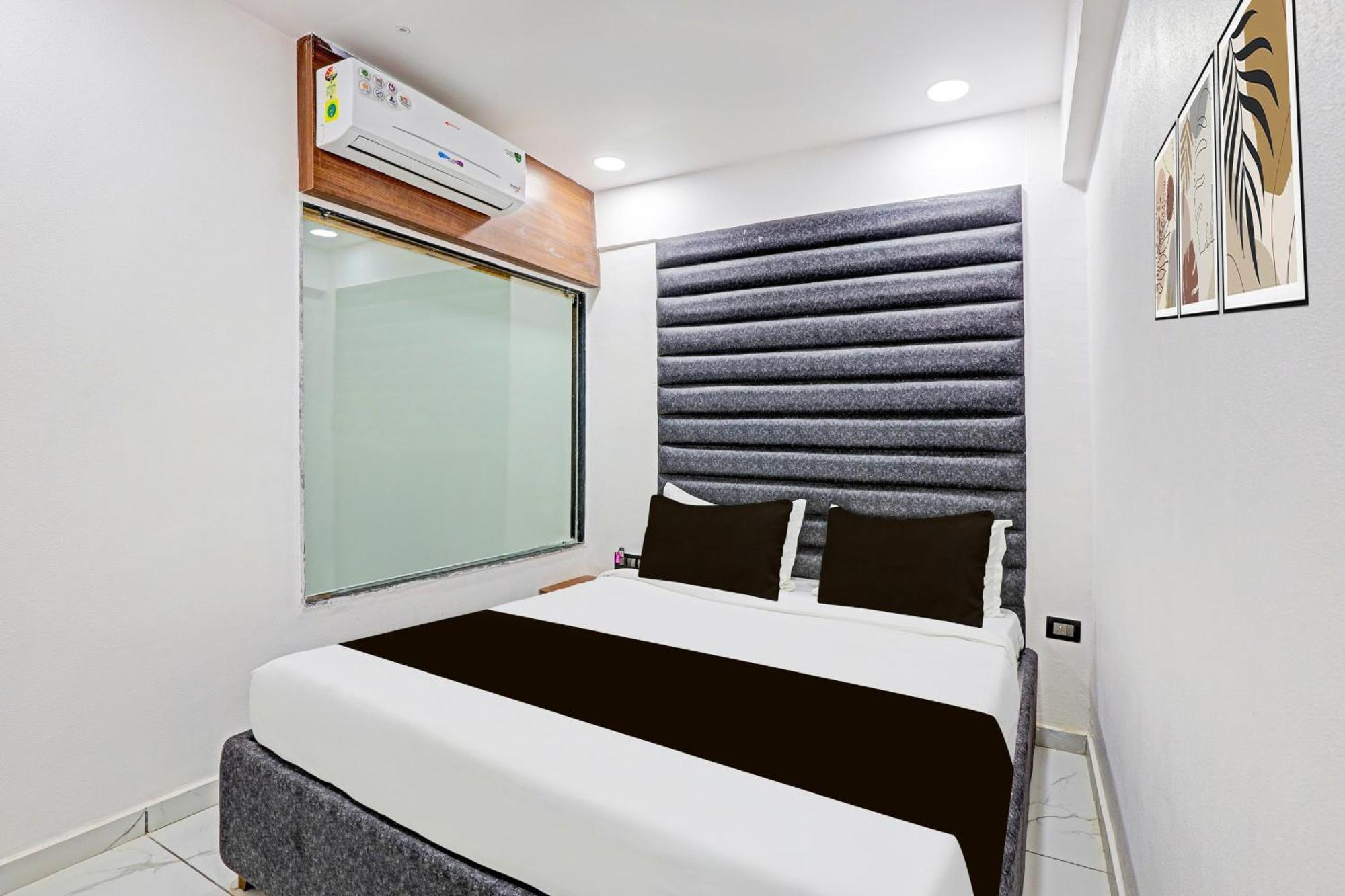 Super Hotel O Althan Formerly Hotel Niraant สุรัต ภายนอก รูปภาพ